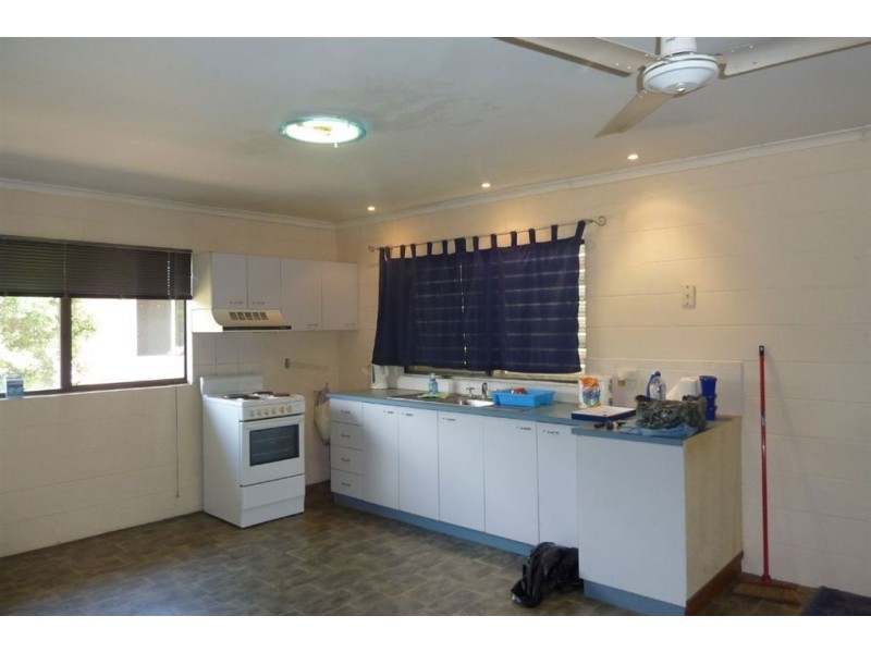 6 Gee Street, Tiaro QLD 4650