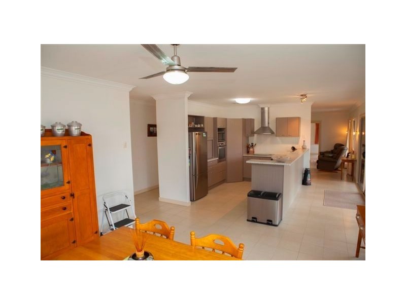 10 Coachmans Place, Maryborough West QLD 4650