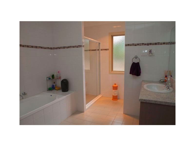 10 Coachmans Place, Maryborough West QLD 4650