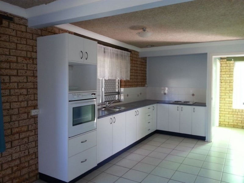 18 High St, Tinana QLD 4650