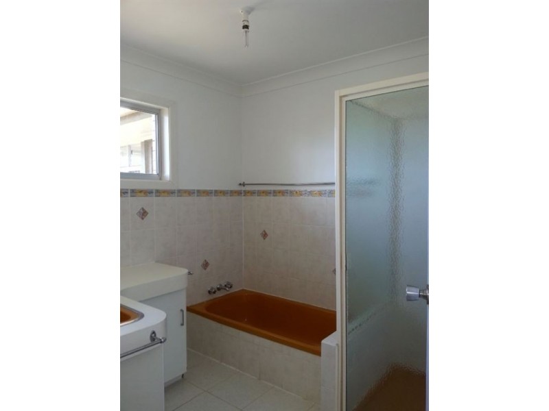18 High St, Tinana QLD 4650