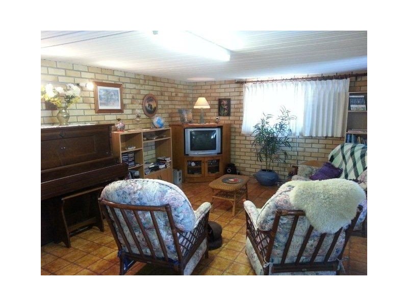 33 High Street, Tinana QLD 4650
