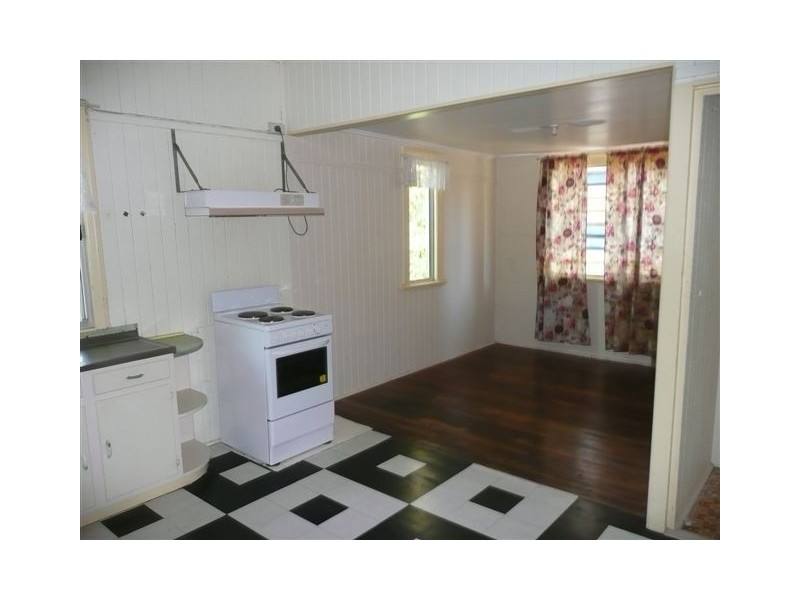 12 Smith Street, Maryborough QLD 4650