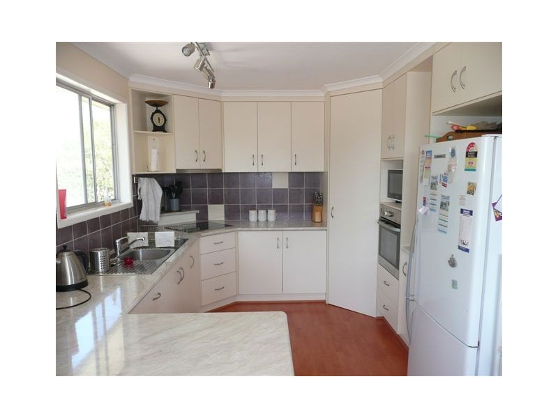 18 Iindah Road East, Tinana QLD 4650