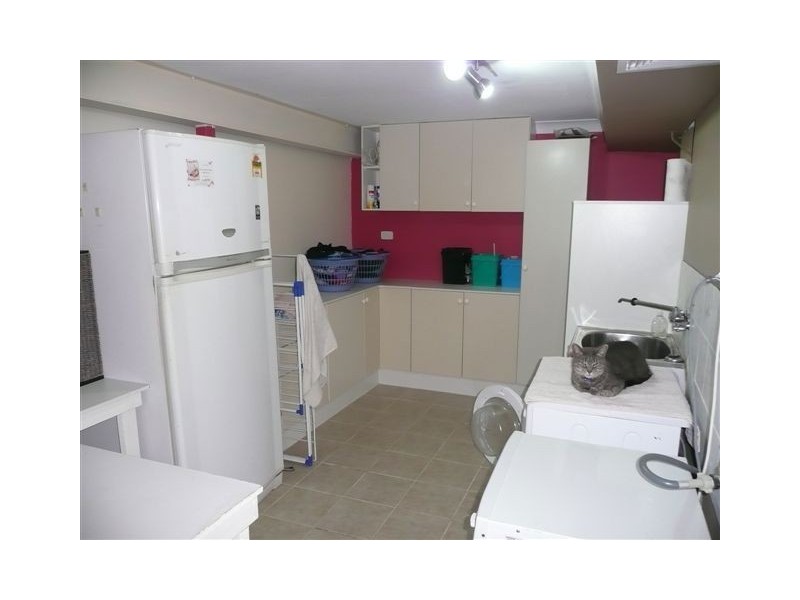 18 Iindah Road East, Tinana QLD 4650