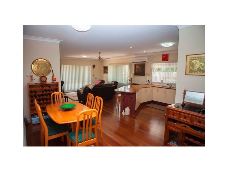 6 Gladstone Street, Maryborough West QLD 4650
