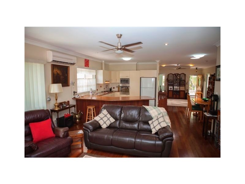 6 Gladstone Street, Maryborough West QLD 4650