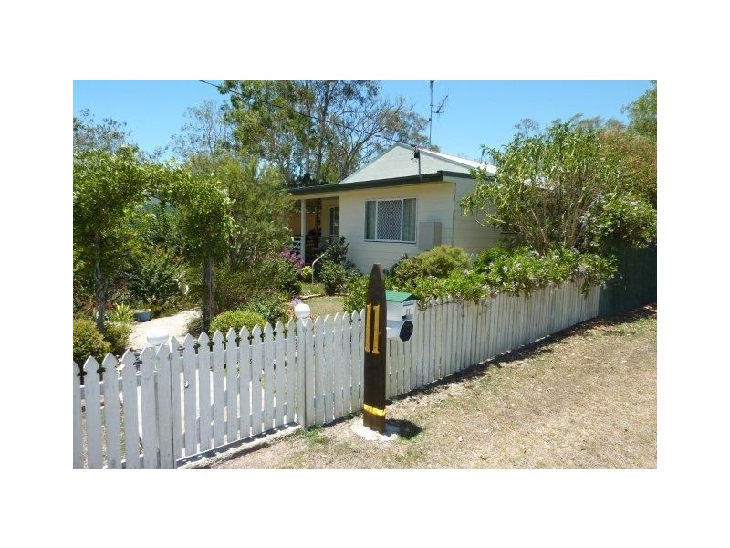 11 Herrenberg Street, Aldershot QLD 4650