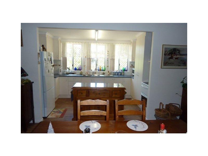 11 Herrenberg Street, Aldershot QLD 4650