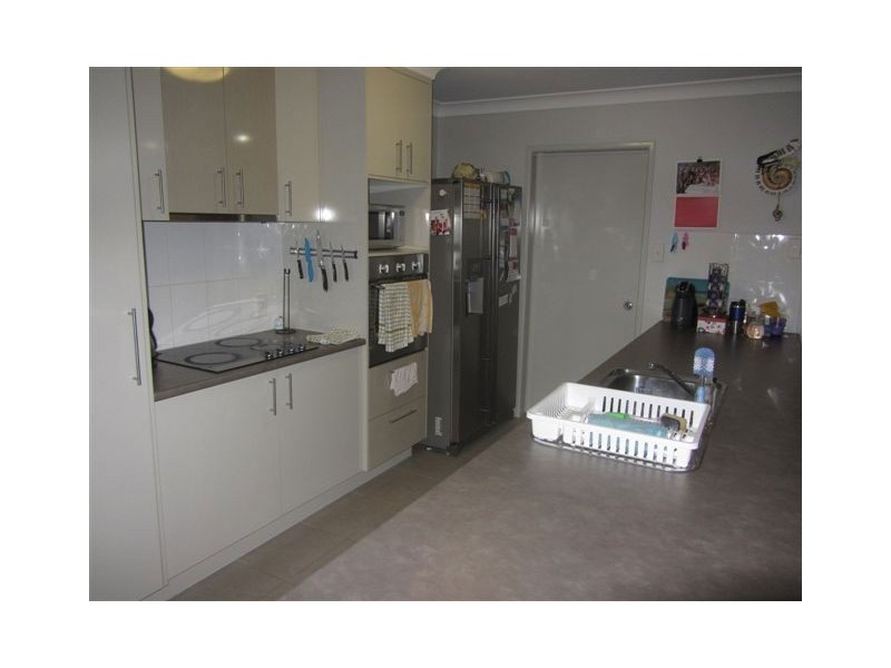 187 Showgrounds Road, Oakhurst QLD 4650