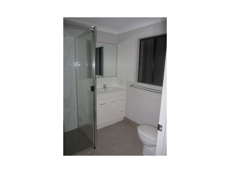 187 Showgrounds Road, Oakhurst QLD 4650