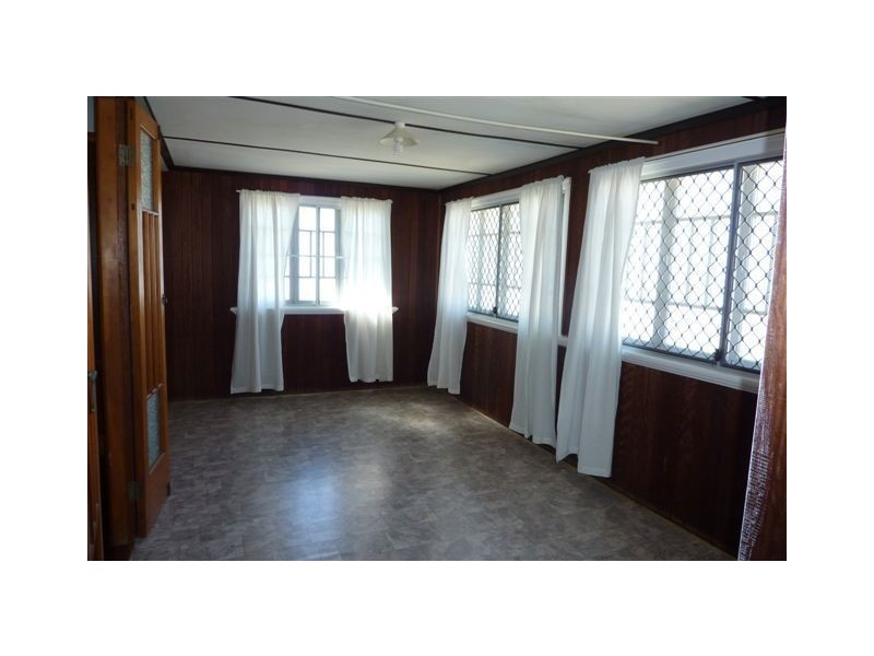 253 Tooley Street, Maryborough QLD 4650