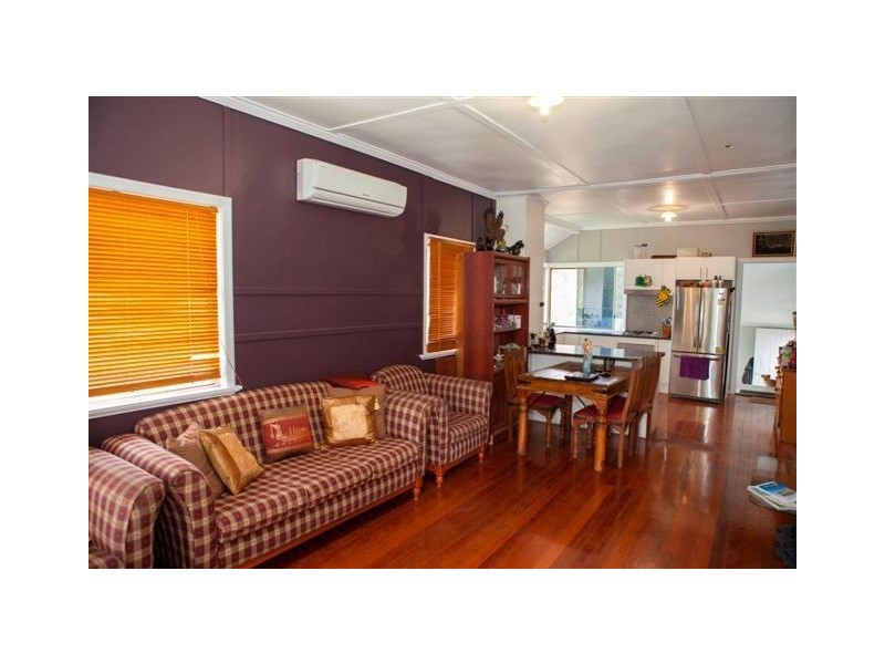 30 Rocky Street, Maryborough QLD 4650