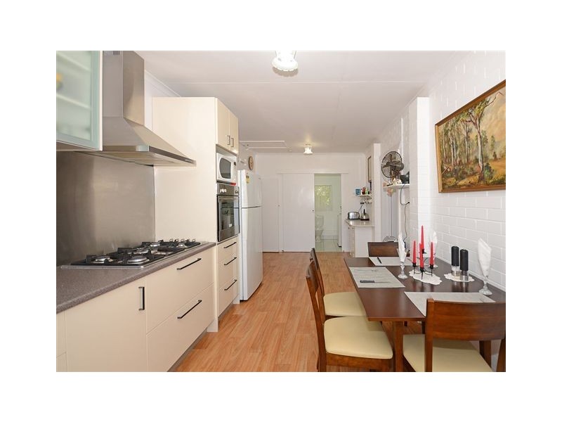 2 Aberdeen Ave, Maryborough QLD 4650