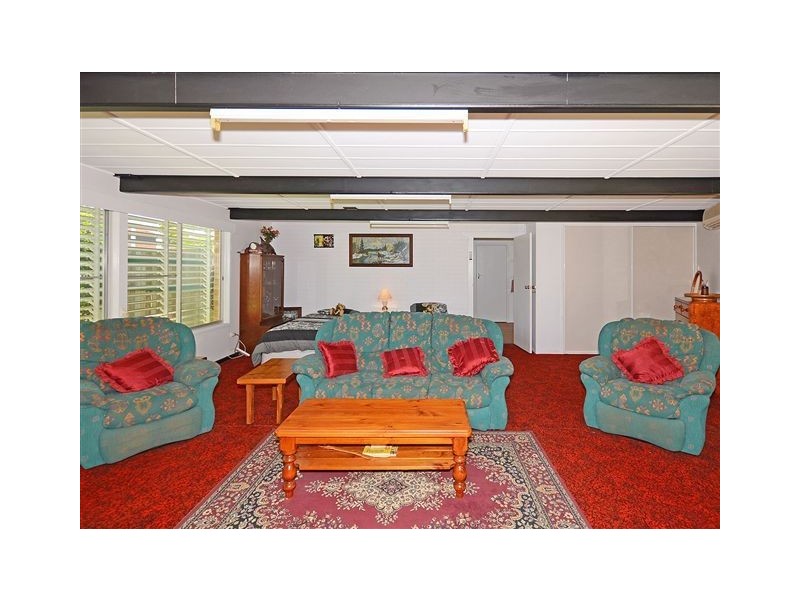 2 Aberdeen Ave, Maryborough QLD 4650
