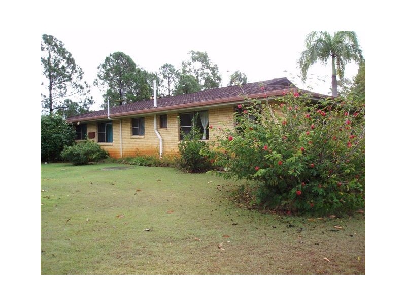 19 Pilerwa, Mungar QLD 4650