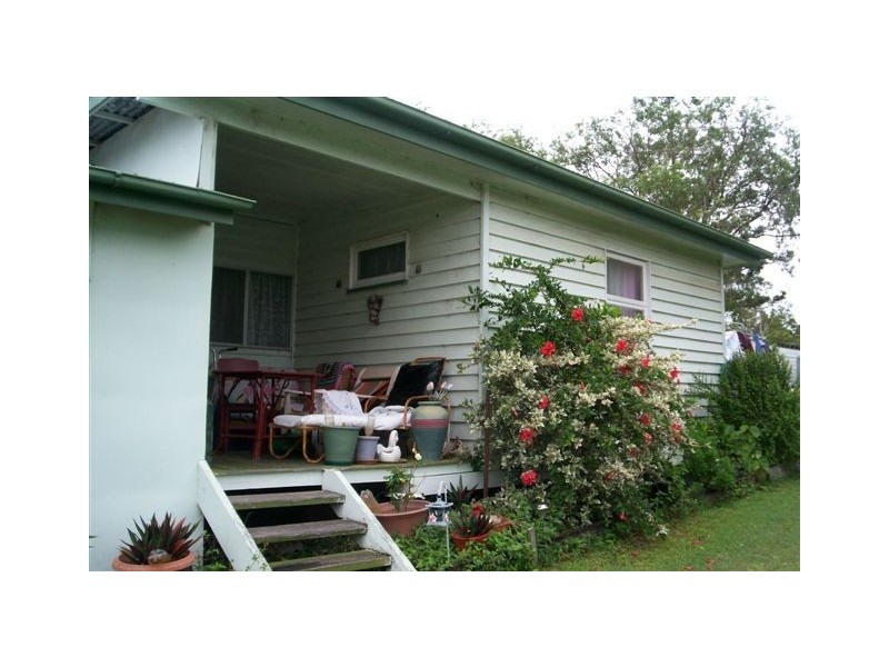 20 Lahey Street, Brooweena QLD 4620
