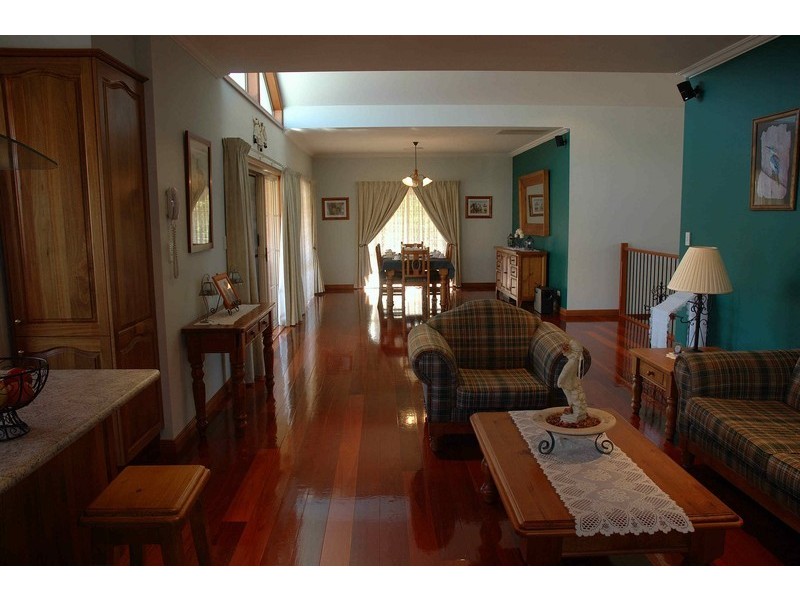 18 Barrack Circuit, Macquarie Links NSW 2565