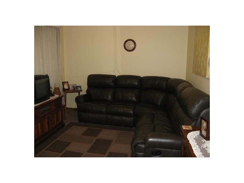 1/4 Bensley Road, Macquarie Fields NSW 2564
