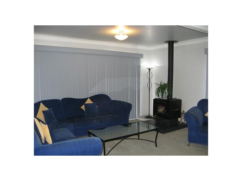 15 Myee Road, Macquarie Fields NSW 2564