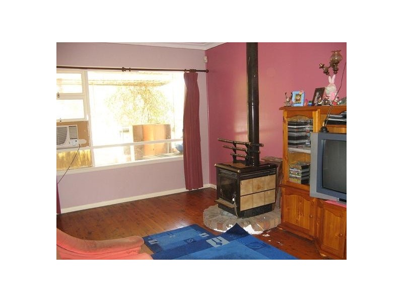 121 Parliament Road, Macquarie Fields NSW 2564
