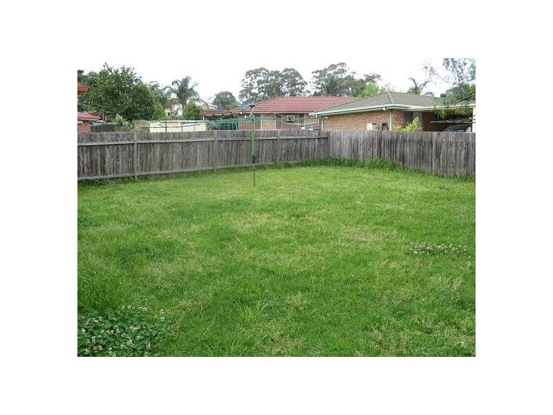 23 Buttercup Street, Macquarie Fields NSW 2564