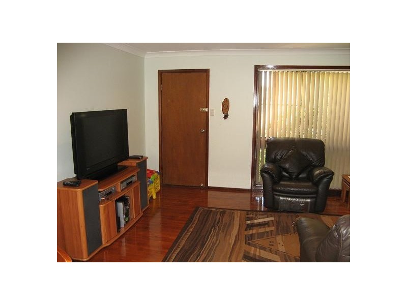 6/120 Oxford Road, Ingleburn NSW 2565