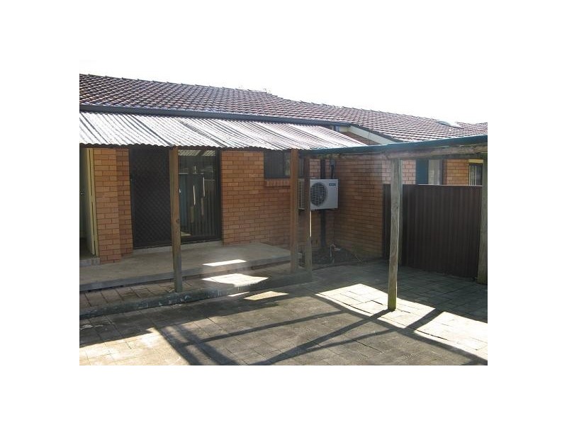 6/120 Oxford Road, Ingleburn NSW 2565