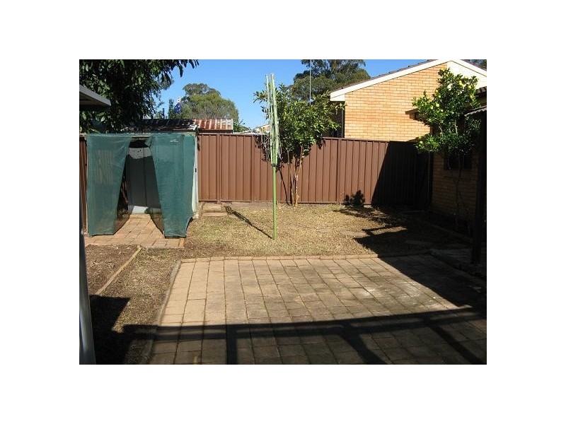 6/120 Oxford Road, Ingleburn NSW 2565