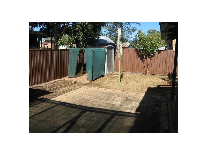 6/120 Oxford Road, Ingleburn NSW 2565