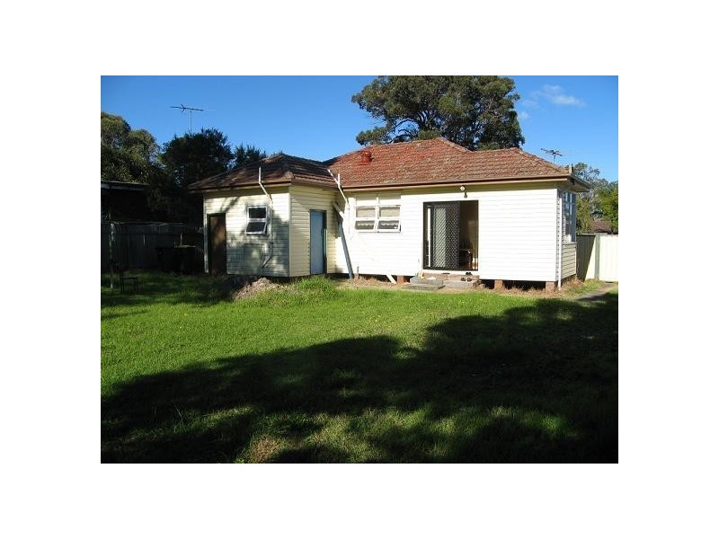 28 Bingara Road, Macquarie Fields NSW 2564