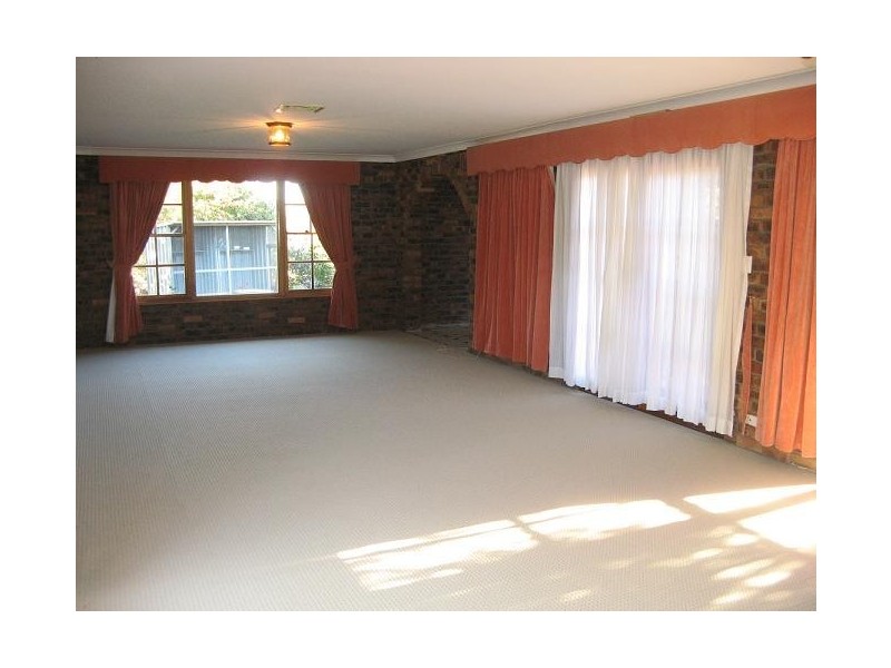 5 Brolga Place, Ingleburn NSW 2565