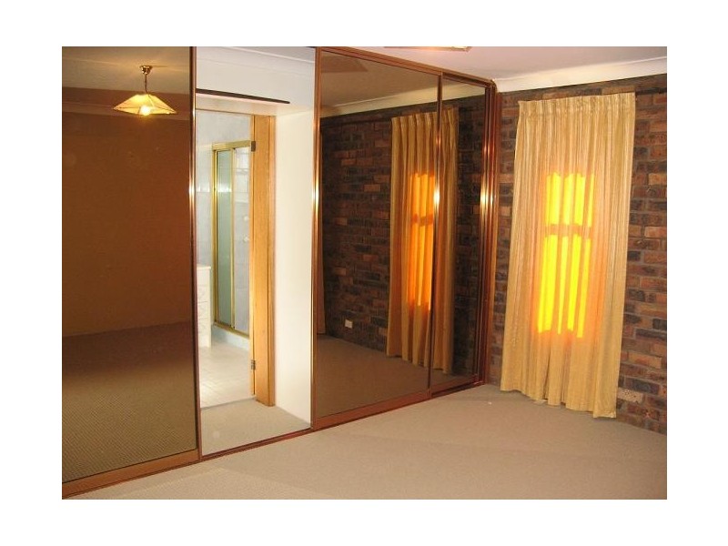 5 Brolga Place, Ingleburn NSW 2565