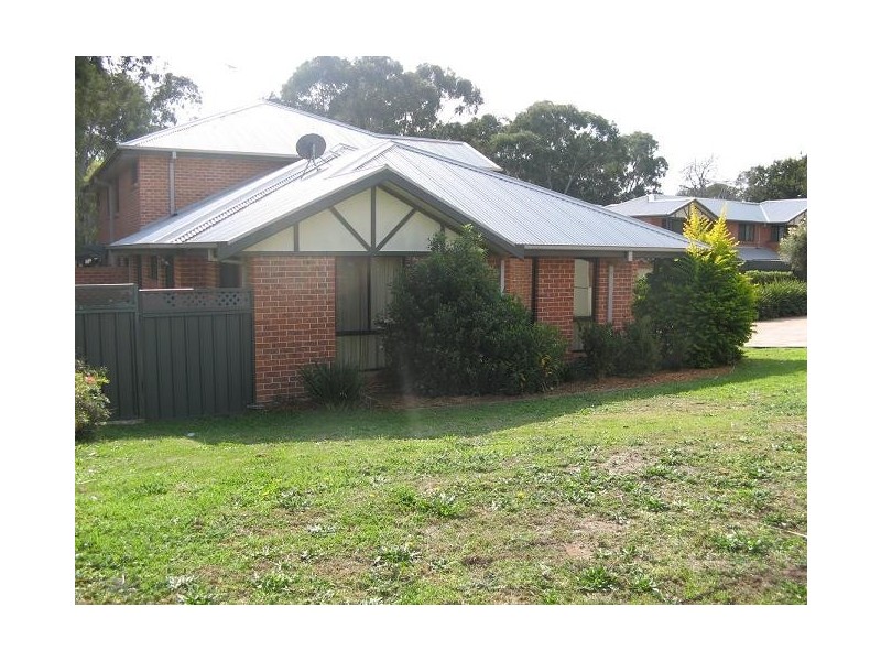 3/14 Mary Street, Macquarie Fields NSW 2564