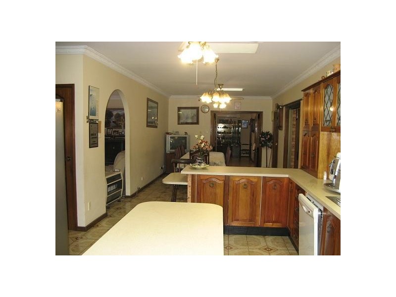 121 Longhurst Road, Minto NSW 2566