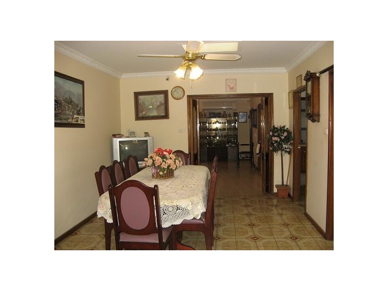 121 Longhurst Road, Minto NSW 2566