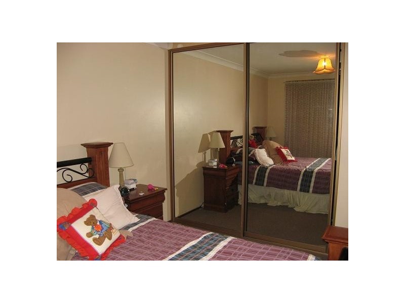 5 Allard Place, Ingleburn NSW 2565