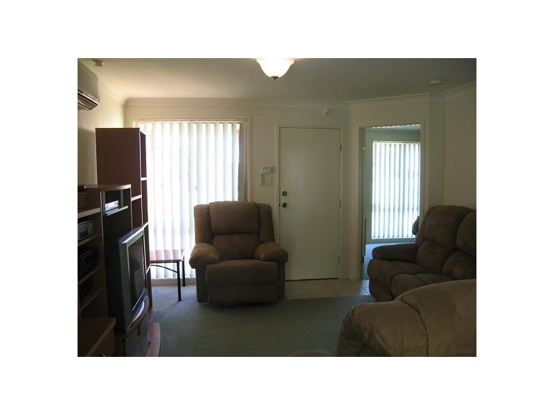 87 Guernsey Ave, Minto NSW 2566