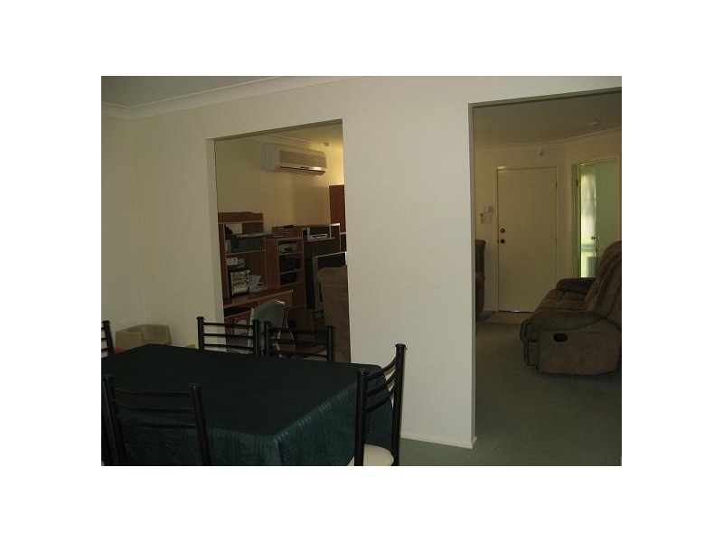 87 Guernsey Ave, Minto NSW 2566