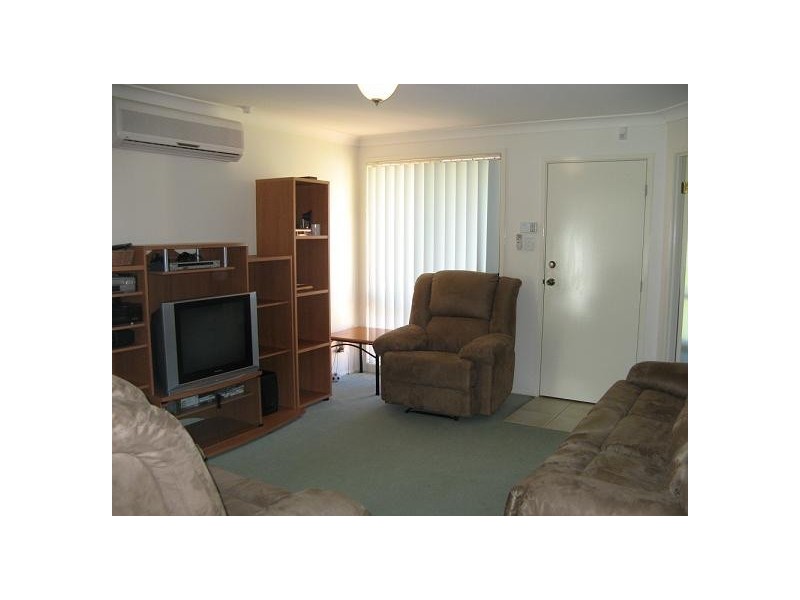 87 Guernsey Ave, Minto NSW 2566