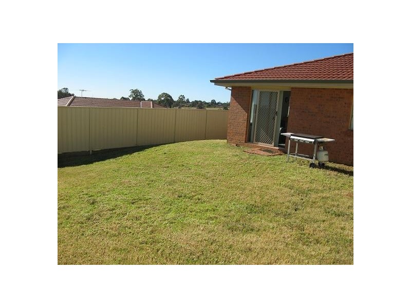 87 Guernsey Ave, Minto NSW 2566
