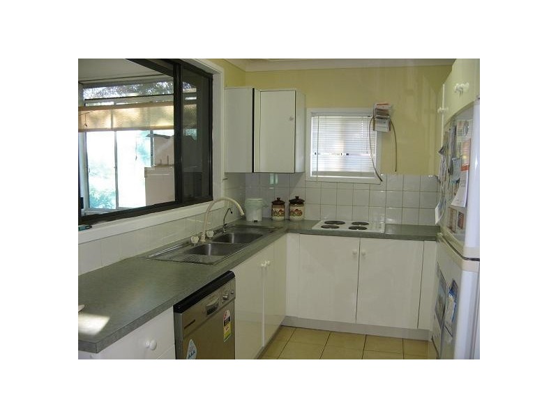 13 Kitava Place, Glenfield NSW 2167