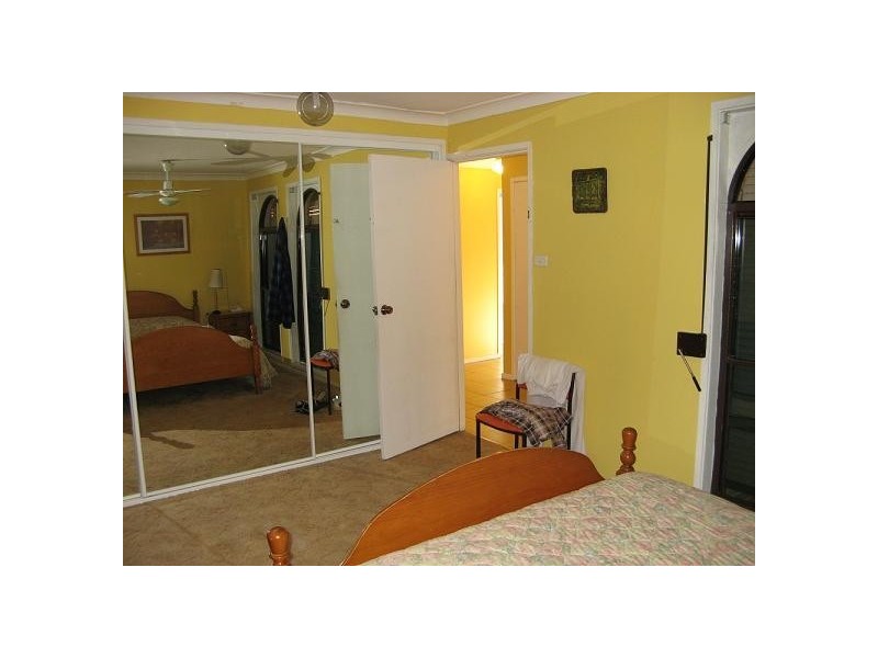 13 Kitava Place, Glenfield NSW 2167