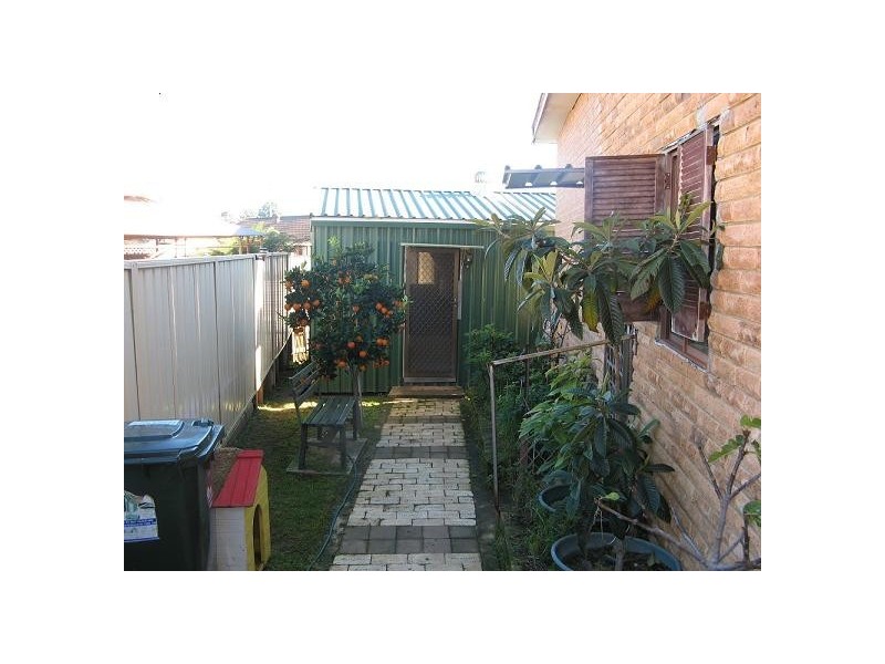 13 Kitava Place, Glenfield NSW 2167