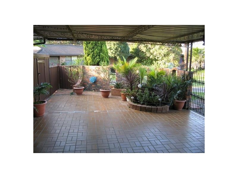 11 Jacana Place, Ingleburn NSW 2565