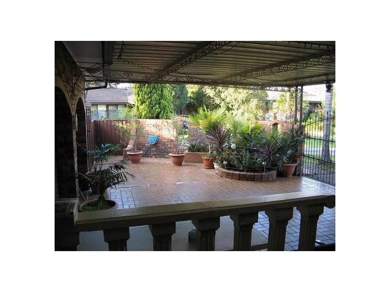 11 Jacana Place, Ingleburn NSW 2565