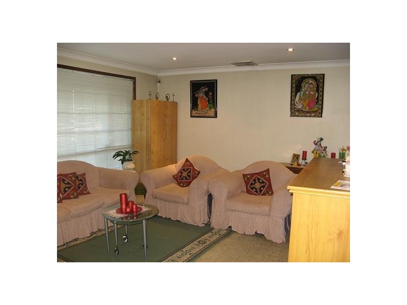 28 Bannockburn Ave, St Andrews NSW 2566