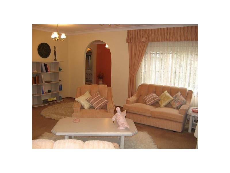 128 Evelyn Street, Macquarie Fields NSW 2564