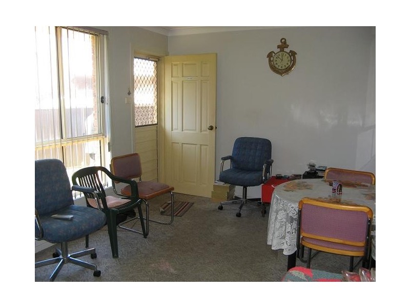 2/4 Plume Close, Macquarie Fields NSW 2564