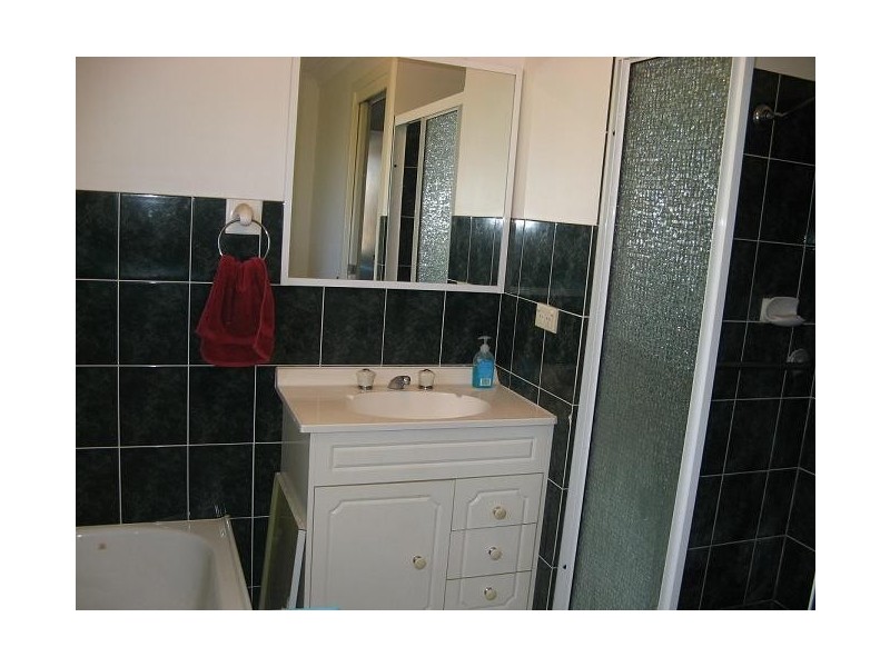 2/4 Plume Close, Macquarie Fields NSW 2564